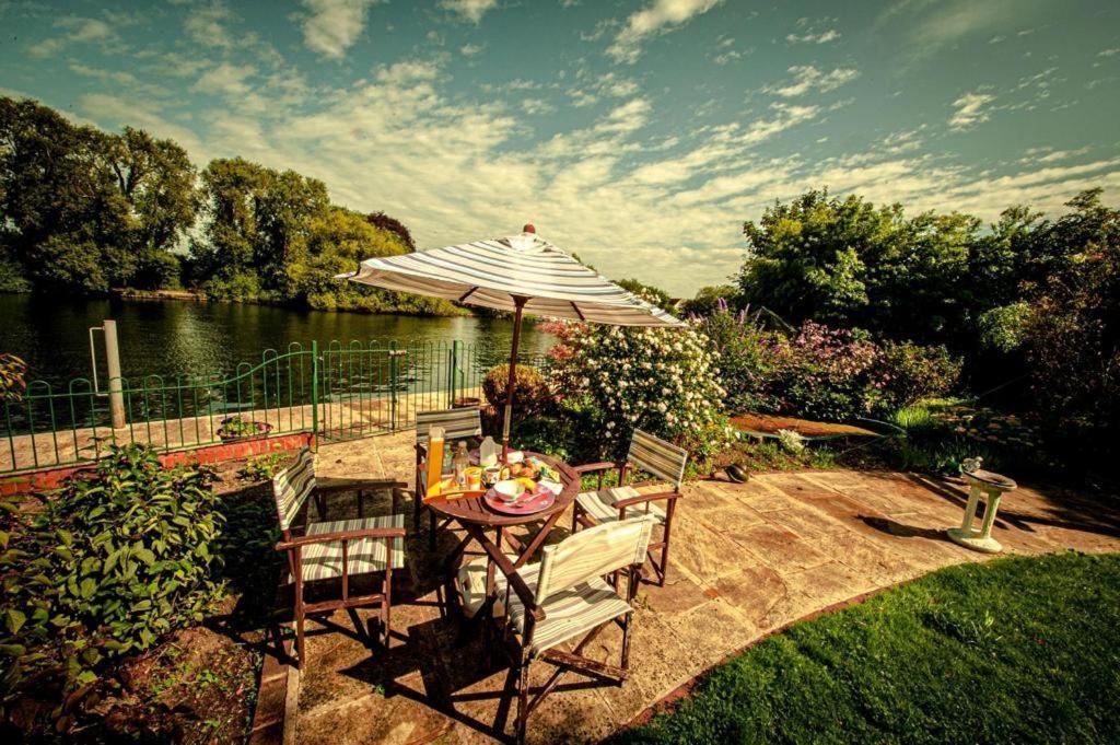 Serene Spacious Room Staines-upon-Thames Esterno foto