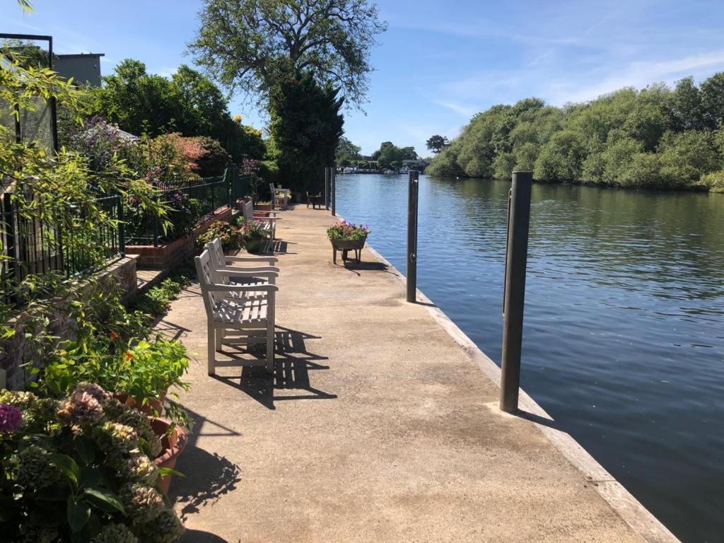 Serene Spacious Room Staines-upon-Thames Esterno foto